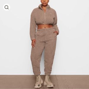 Skims Fleece Teddy Joggers